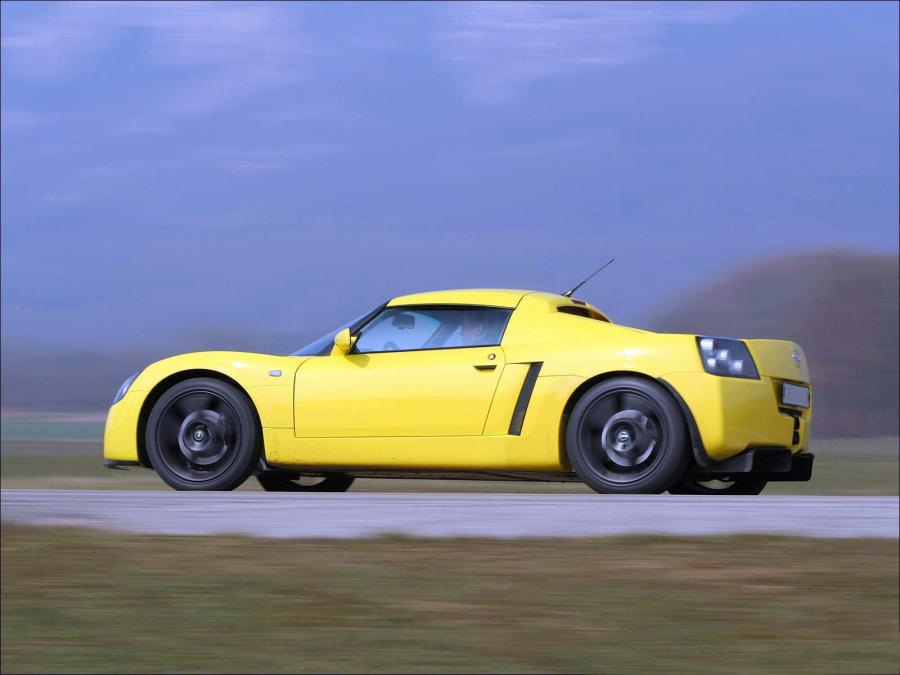  Opel Speedster 2000 года  (фото 2 из 23)